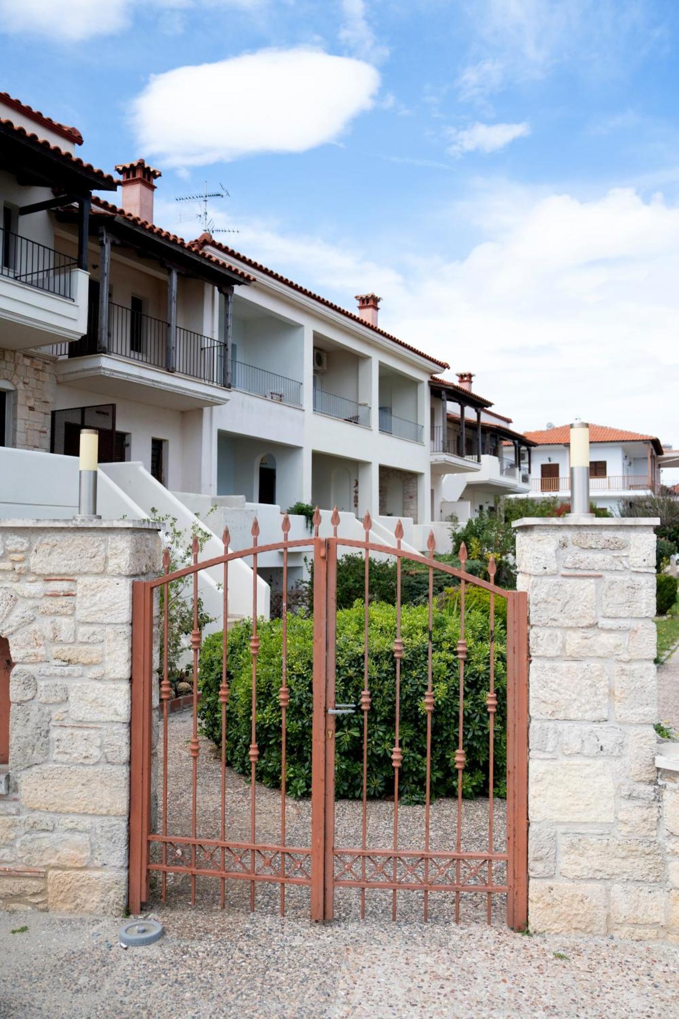 Artistic 1 Apartment Afytos Esterno foto